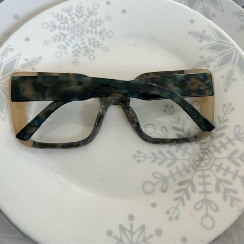 ✨NEW Chic Oversized Black and Tan personality glasses - Picture 5 of 5